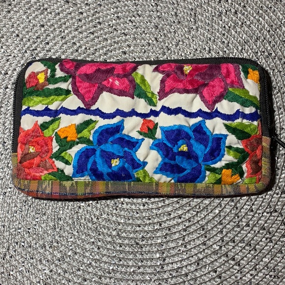 Cloth Zippered Wallet - Picture 1 of 3